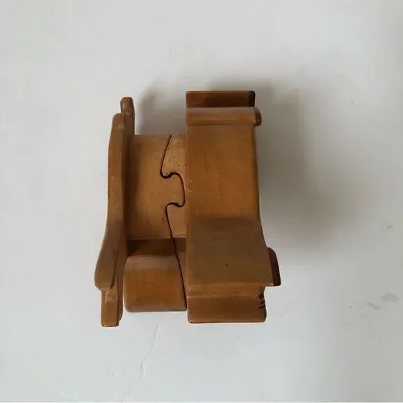 Animal wooden carved stash away puzzle box - Picture 7 of 8